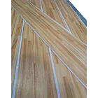 Piso Vinílico Premium Madera 806-6 1