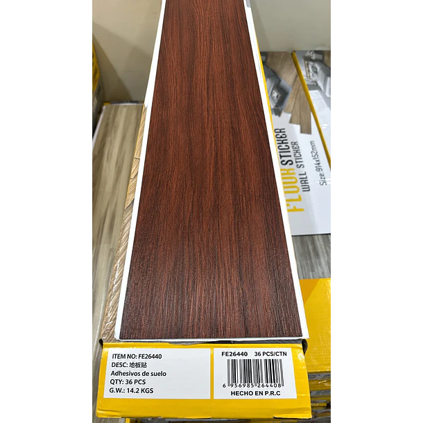 Piso Vinílico Premium Caoba Intenso FE6440 1