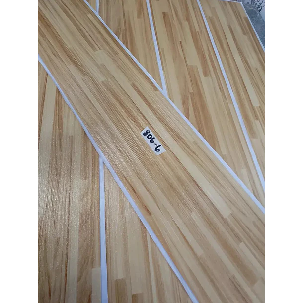 Piso Vinílico Premium Madera 9-908 2