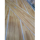 Piso Vinílico Premium Madera 9-908 3