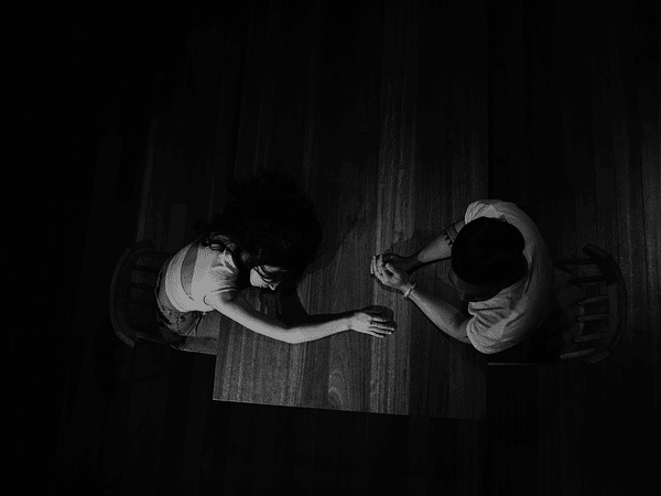 Quando no Amor, um dos Mundos se Apaga...