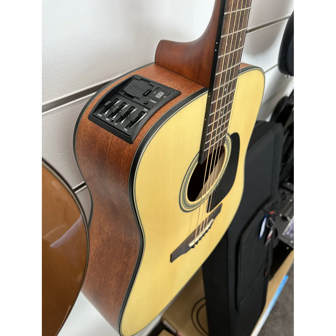 Takamine GLD12 E/A (TEP3) Dreadnought - Natural 3