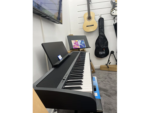 KORG B2 Black Piano Digital 3