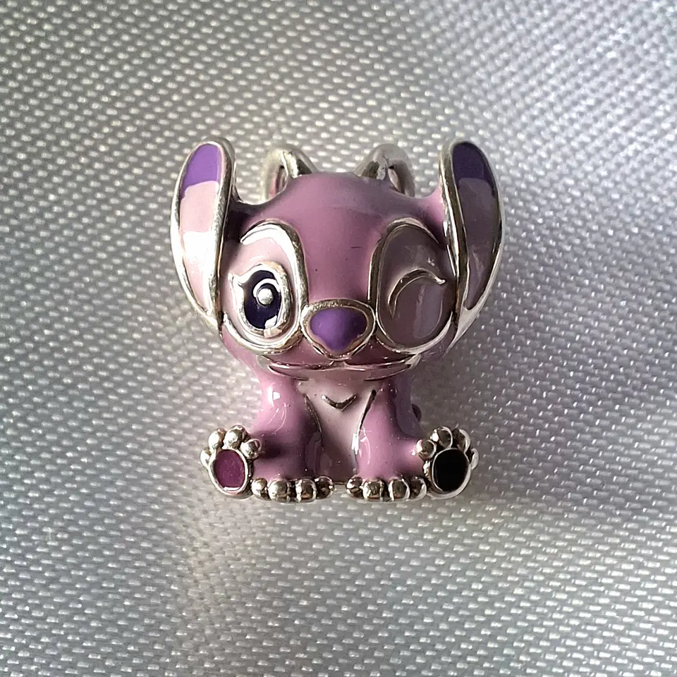 Dije de Stitch Rosado 5