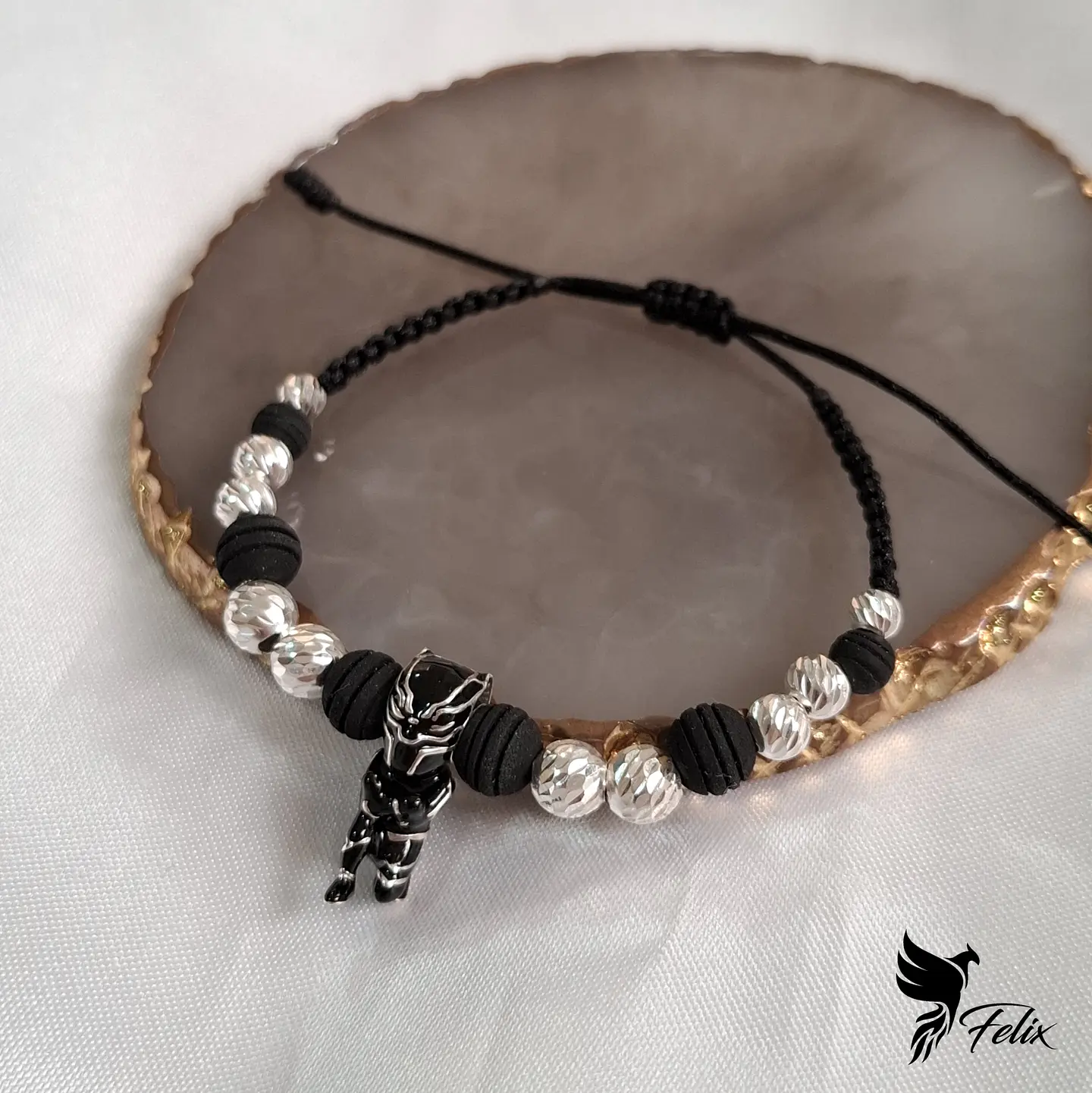 Pulsera de Pantera Negra 1