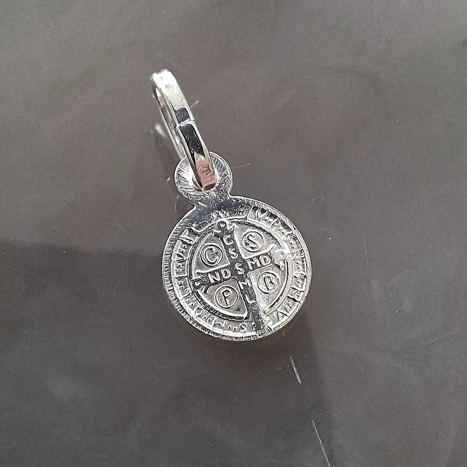 Dije de San Benito de 8mm 2
