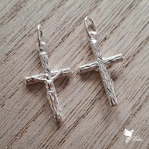 Dije de Cristo Mediano de 23mm