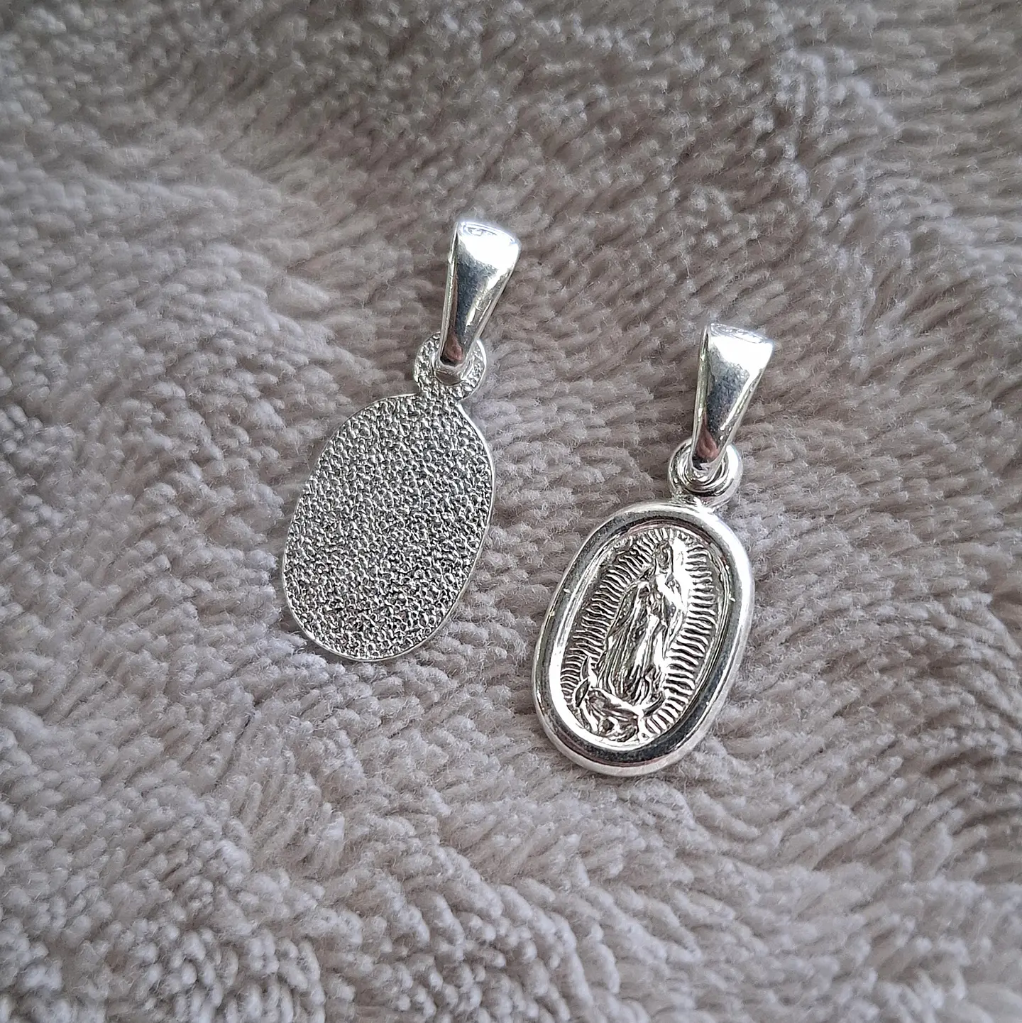 Dije Virgen de Guadalupe de 15mm 2