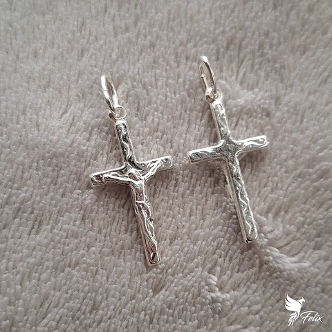 Dije Cristo Mediano de 26mm