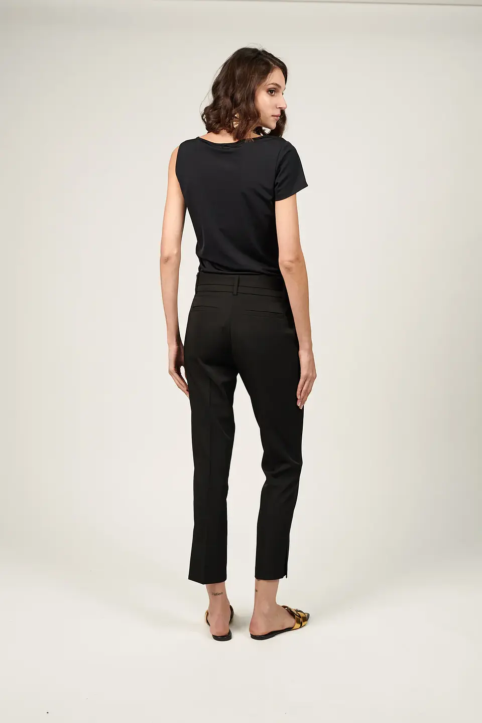 pantalon barcelona negro 2