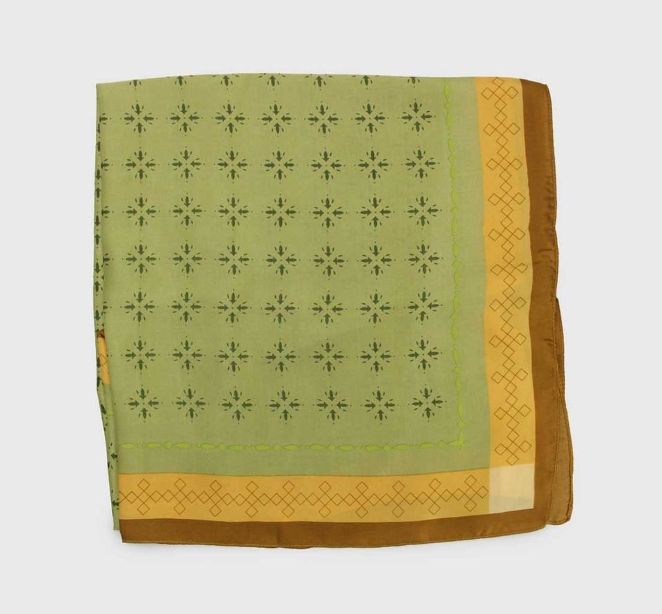 Pañuelo seda 70 x 70 2