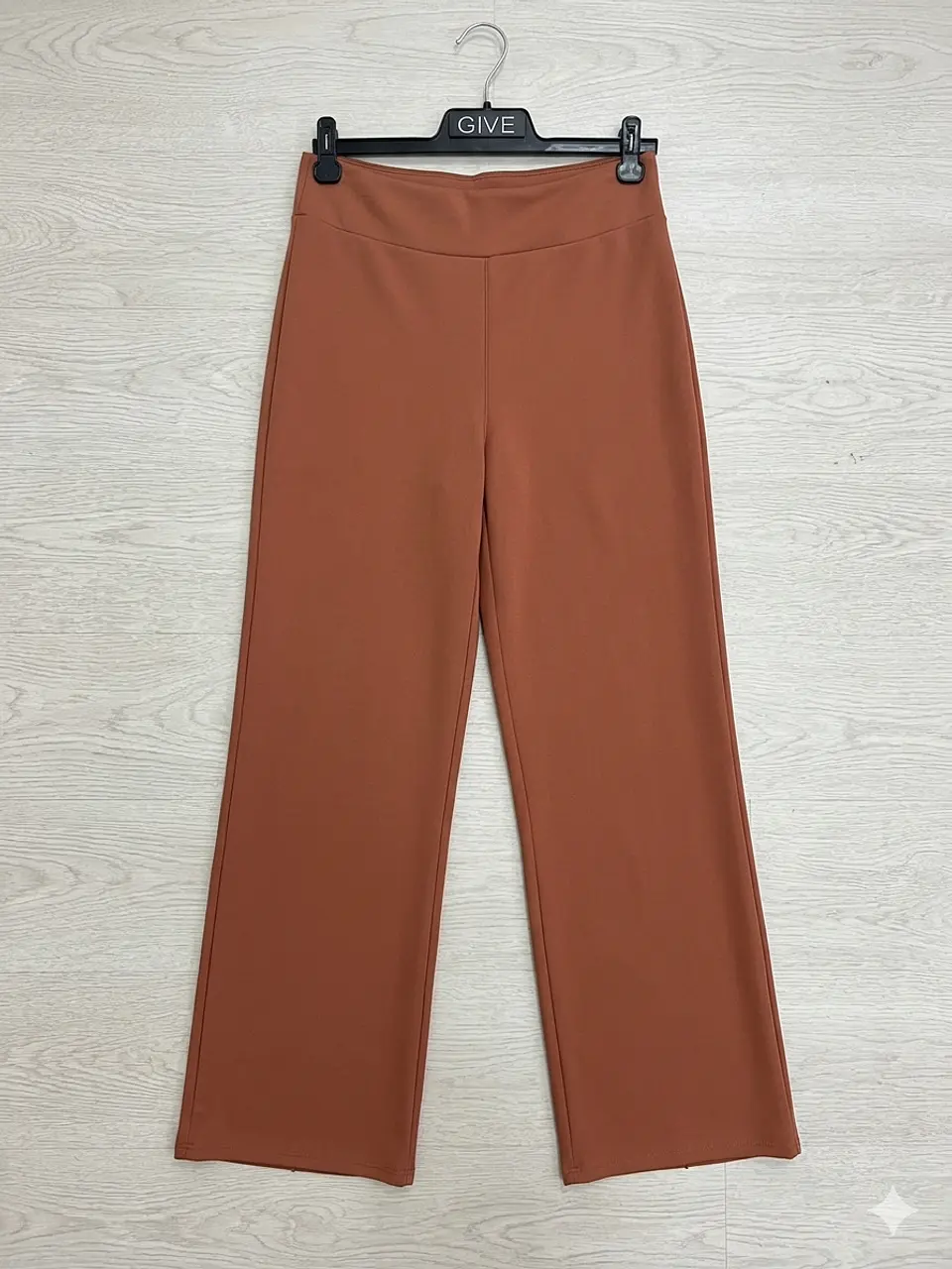 pantalon alfredo caramelo 2