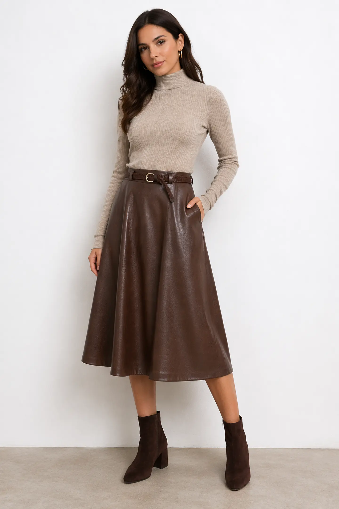 falda midi ecocuero con cinturon 2