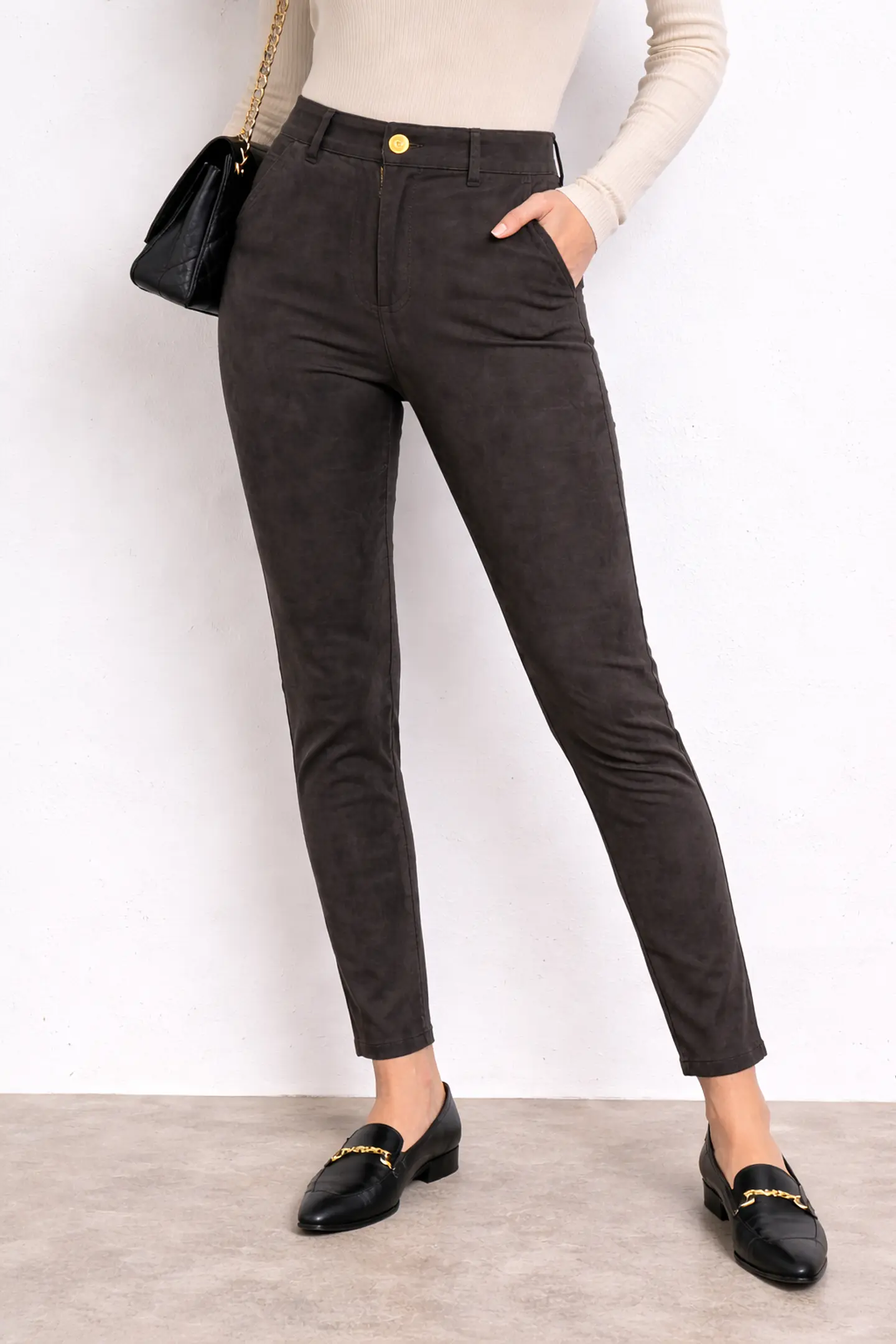 Pantalón Ajustado Efecto Gamuza negro 1