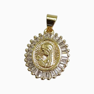 DIJE VIRGEN CON PIEDRA BAGUETTE EN ORO LAMINADO 18K