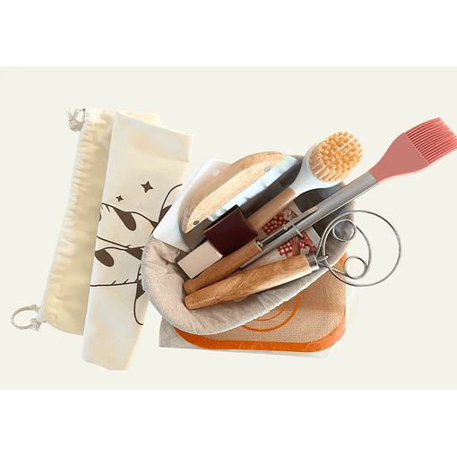 Kit Masa Madre Luxury: Banneton Ovalado + Cubierta + Estera Silicona + Batidor danes+ Pincel Silicona + Rasqueta + Cortador + Greñador+ bolsa-funda exterior.-