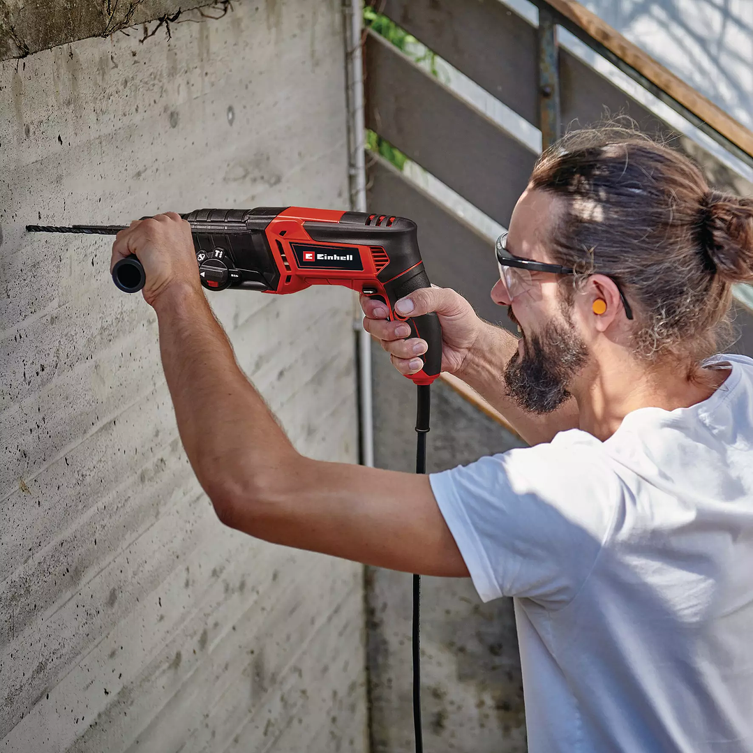 Rotomartillo TC-RH 800 4F Einhell 800W para uso industrial y residencial 2