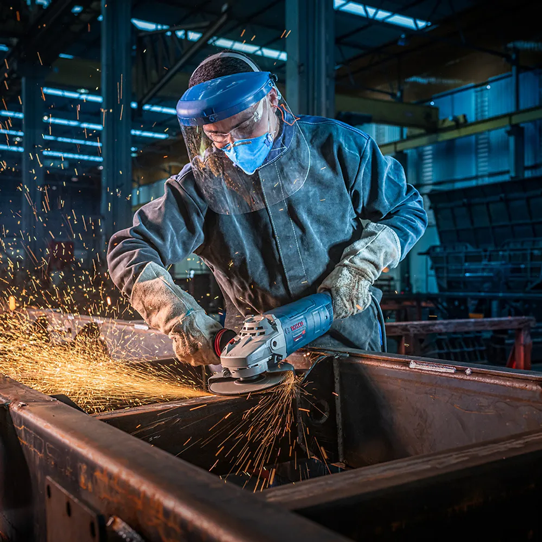 Esmeril Angular Bosch GWS 28-180 Vulcano 2800W Hombre Muerto – Potencia y Control 5