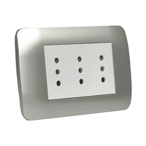 Toma Corriente Triplex 10A 250V Blanco/Plata Armado