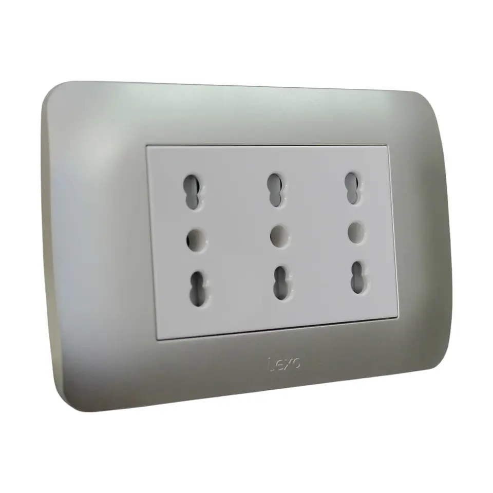 Toma De Corriente Triplex 10/16A Plata- Blanco Armado 2