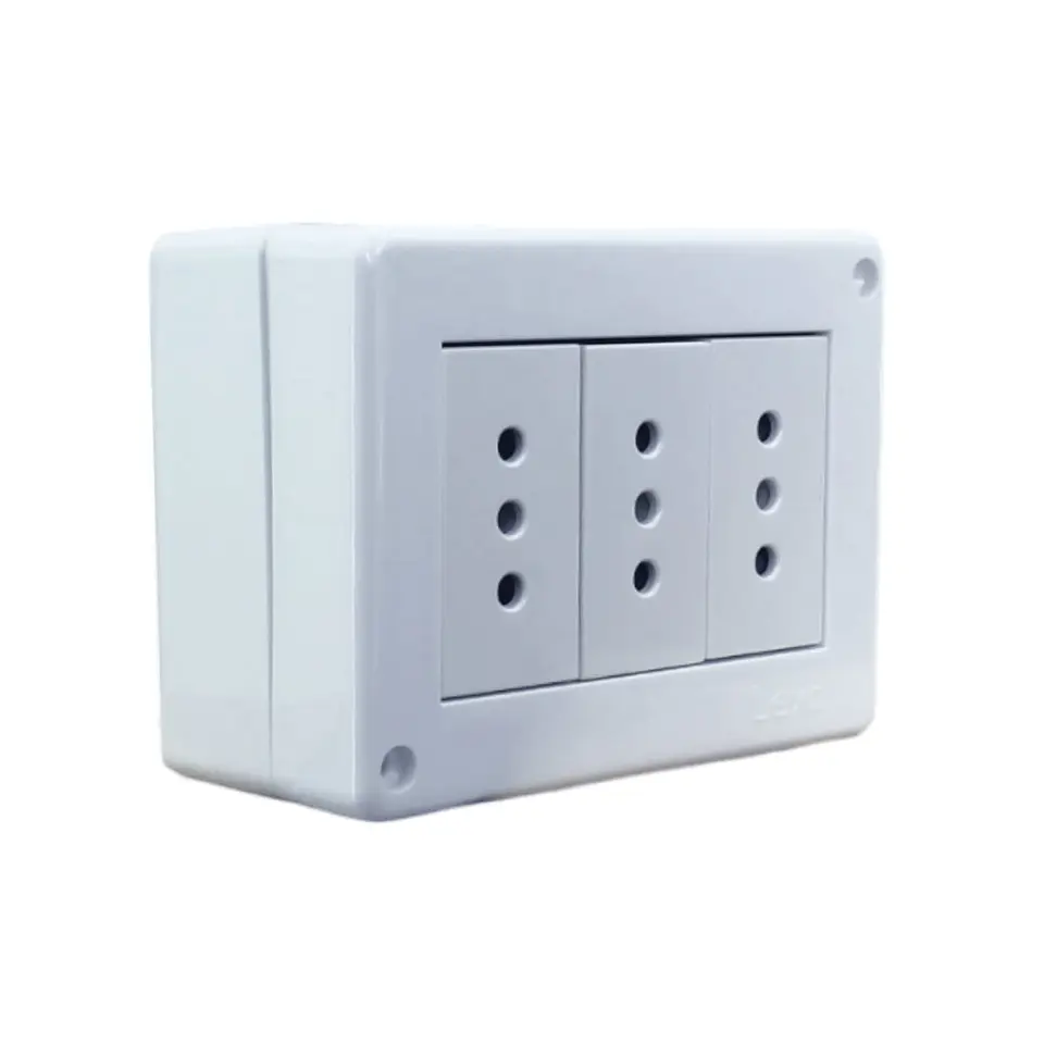 Casquete Ip20 Toma Corriente Triple Sobrepuesto 10A Blanco - Lexo 2
