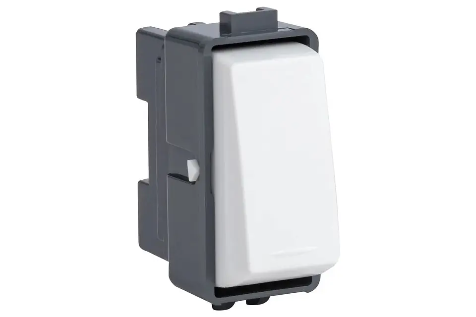 MODULO GENESIS 9-24 16A 250V BLANCO 1