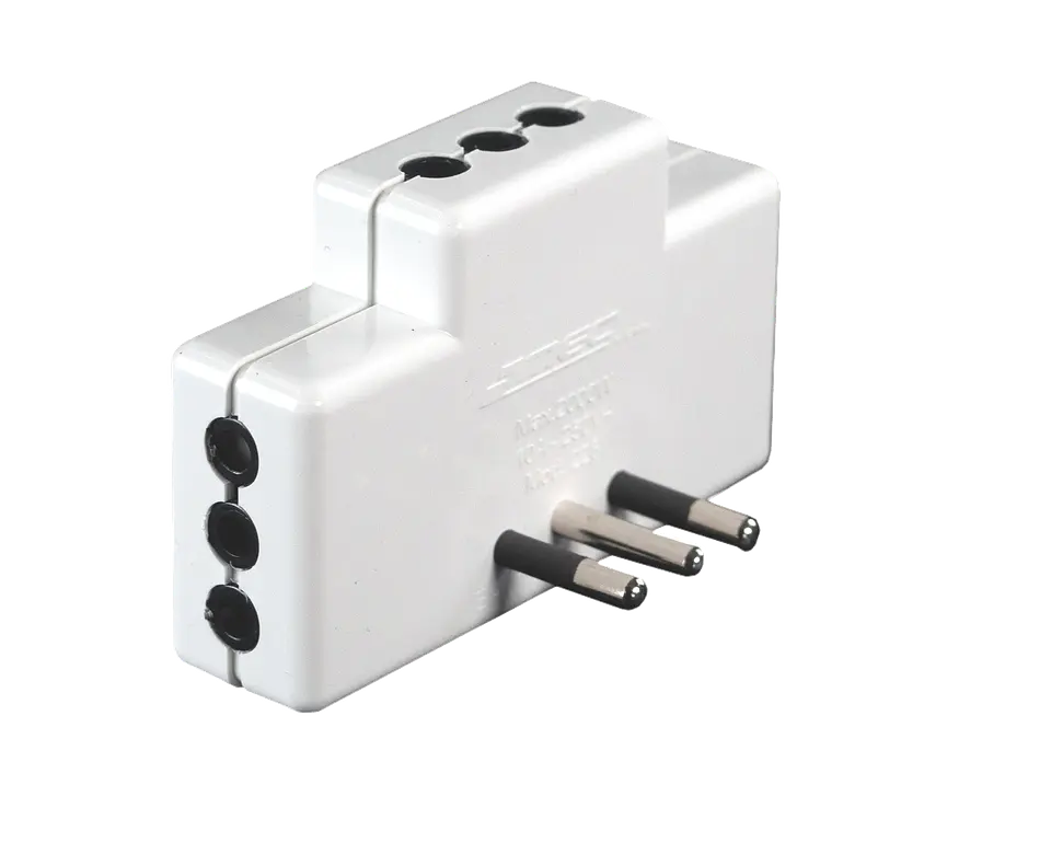 ENCHUFE MACHO TRIPLE MEC 2P+T CON LUZ 1