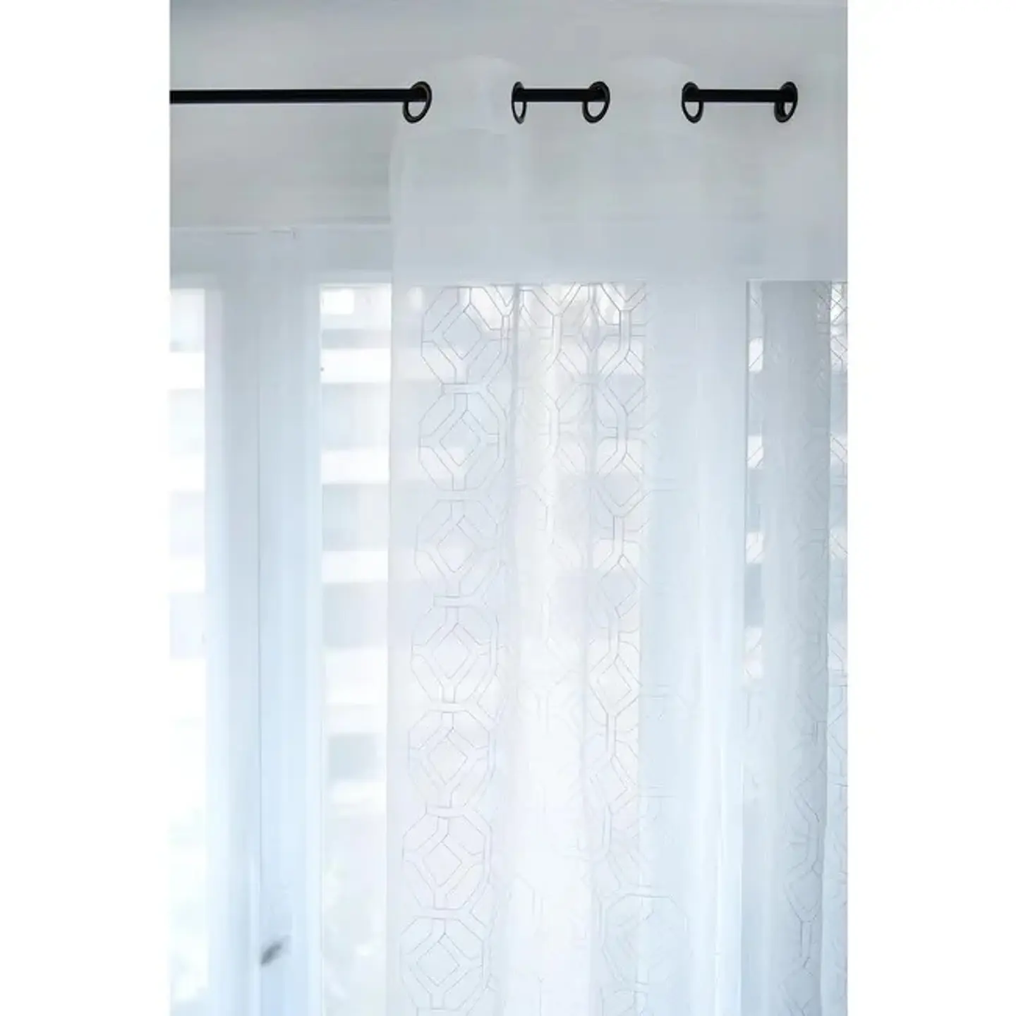 CORTINA VELO BORDADO ARGOLLA 1.4X2.2 WINDSOR 1