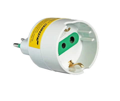 ADAPTADOR SCHUKO 2P Y T 10A MEC CON PROTECCION