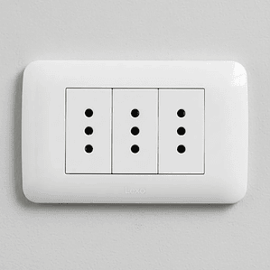 TOMA CORRIENTE TRIPLE 10A 250V BLANCO ARMADO LEXO