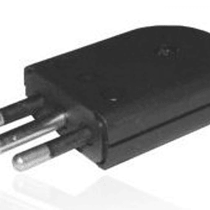 0300MV0240 ENCHUFE MACHO CONV.2P+T 10 A NEGRO