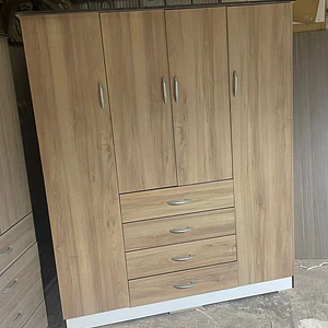 CLOSET 4 PUERTA MELAMINA 9008