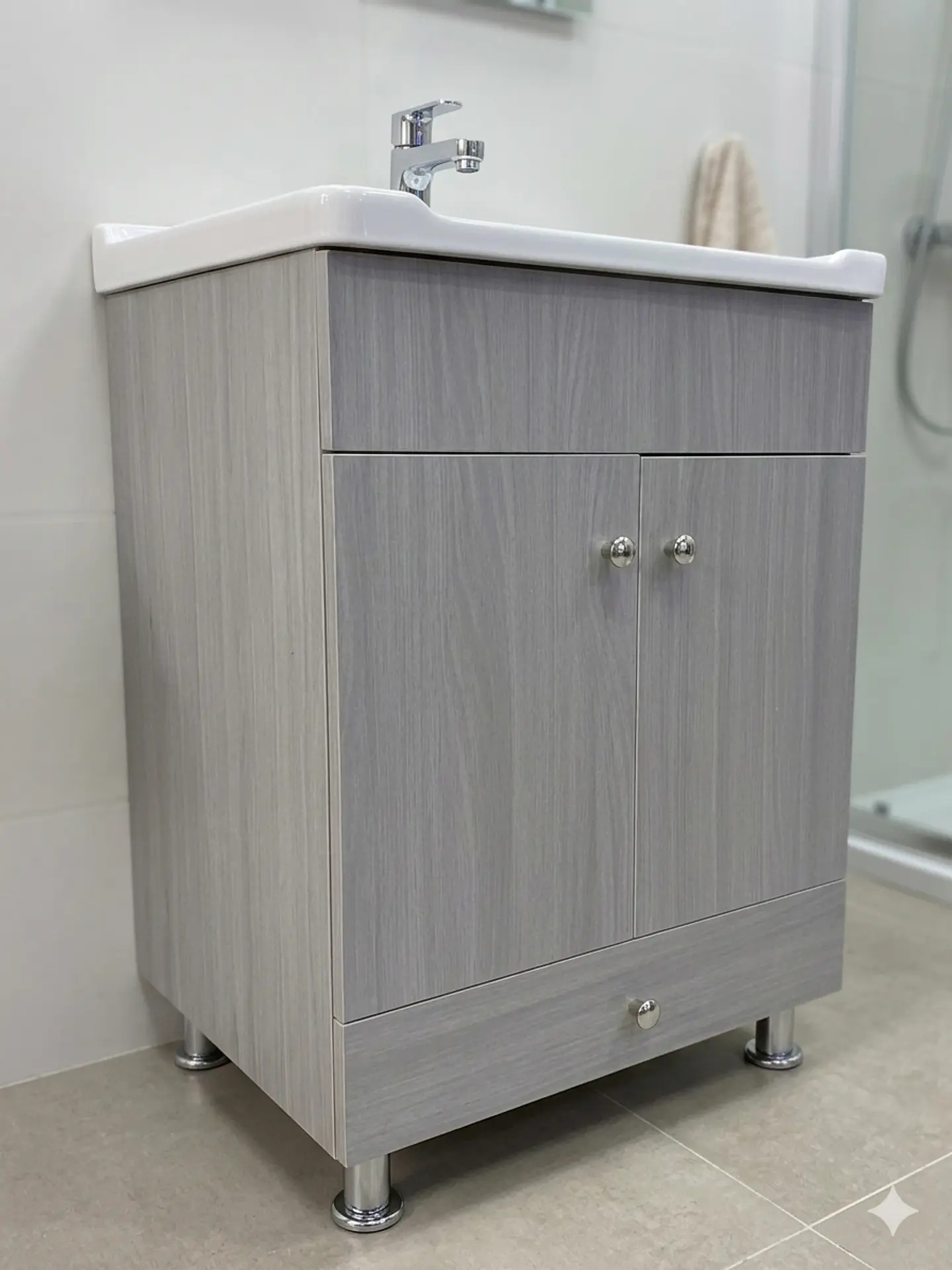 Vanitorio 2 puertas Gris 60cm + Llave Fas  3