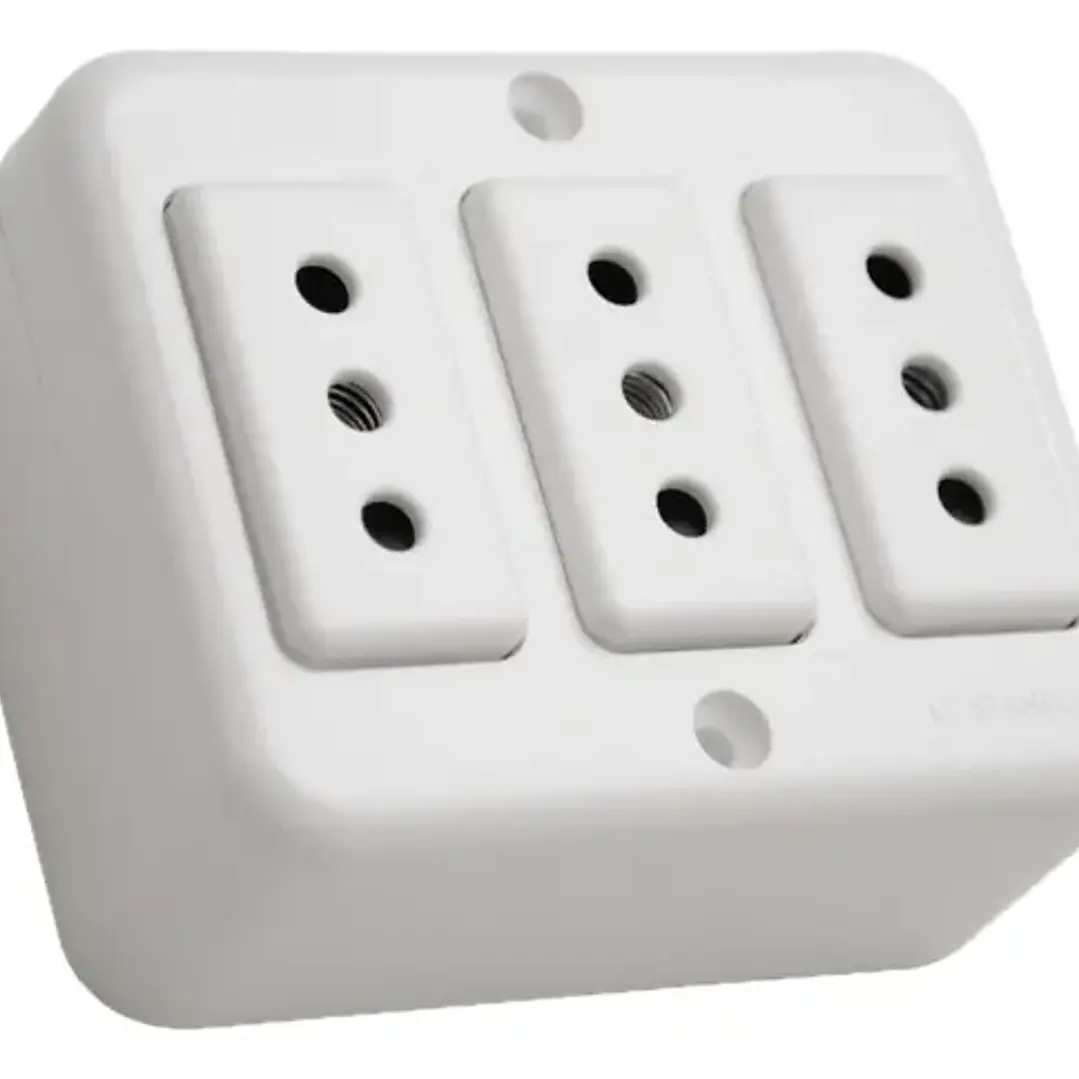 Enchufe Triple 10A Stanford  1
