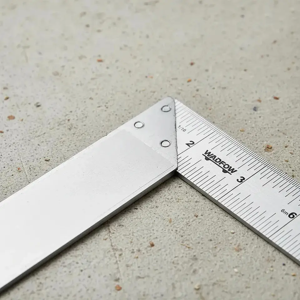 ESCUADRA ALUMININO 200 MM WADFOW 8