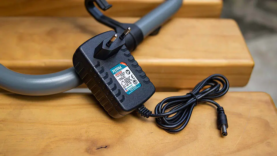 Ventilador Piso Inalambrico Y Electrico 20v Total Tfali2002 7