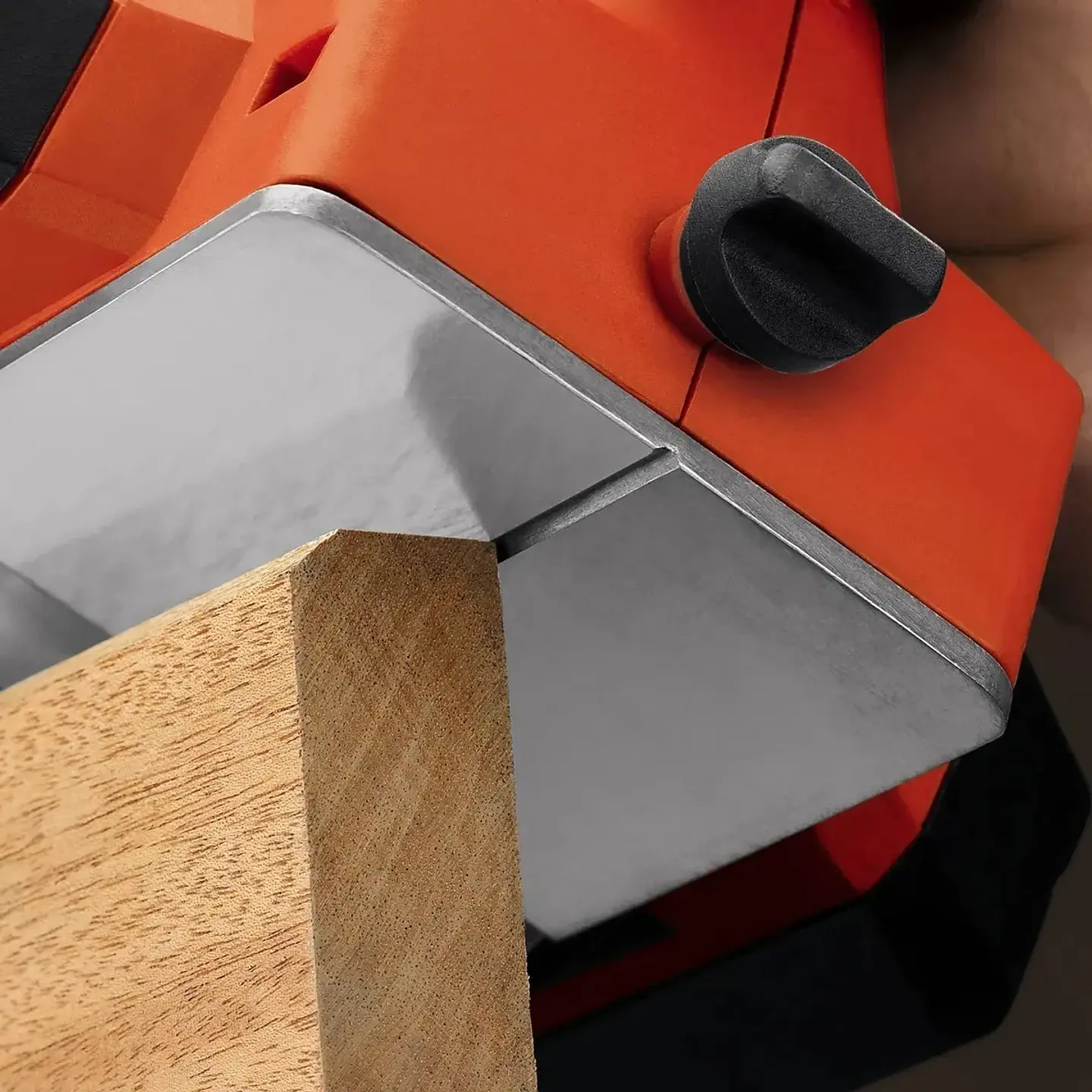 Cepillo Electrico Carpintero 650w Black+decker 7698-b2c 2