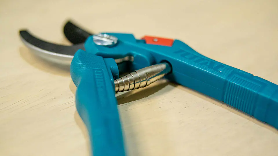 Tijera De Podar Corte Jardin 8 Pulgadas (200mm) Total Tht0201 6