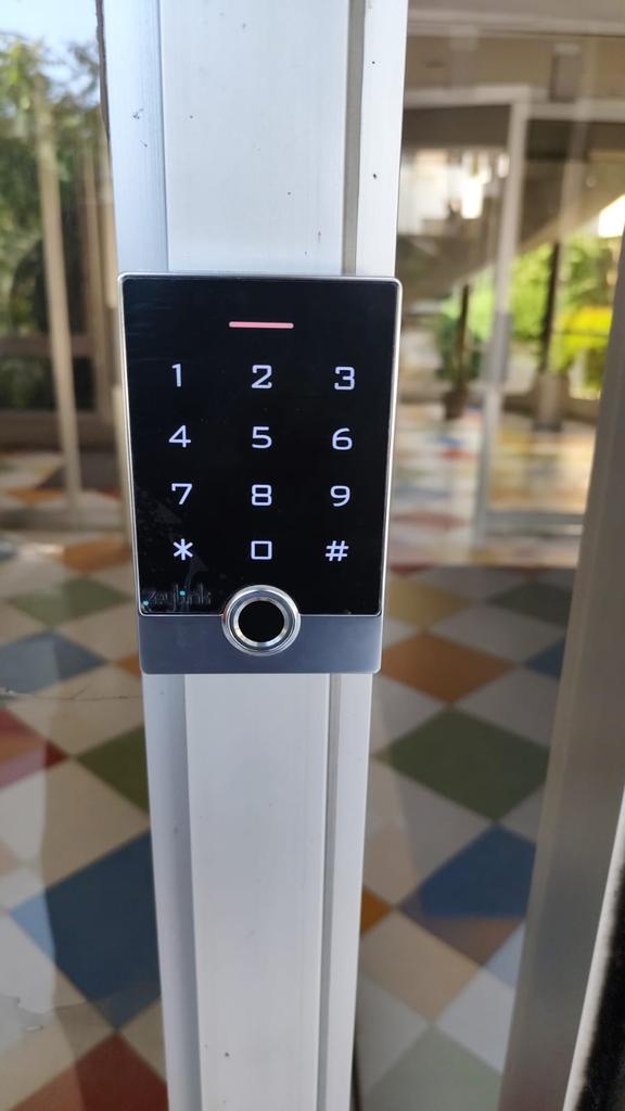 Cómo Resetear y Desvincular un Control de Acceso en la App Zeylink