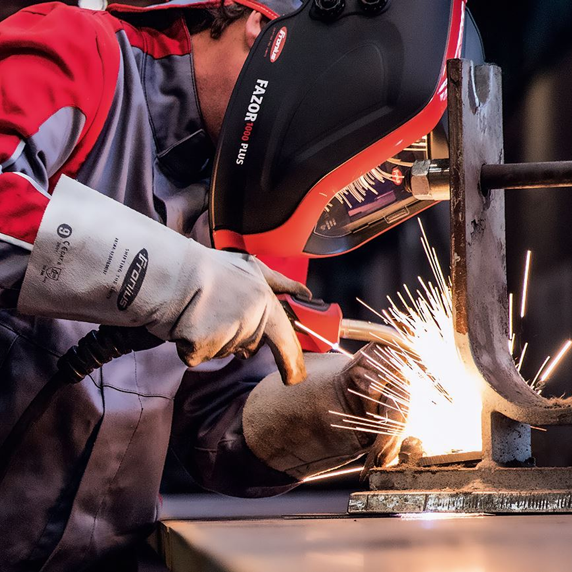 Soldadora MIG 300 amperes (solda sin gas) 2