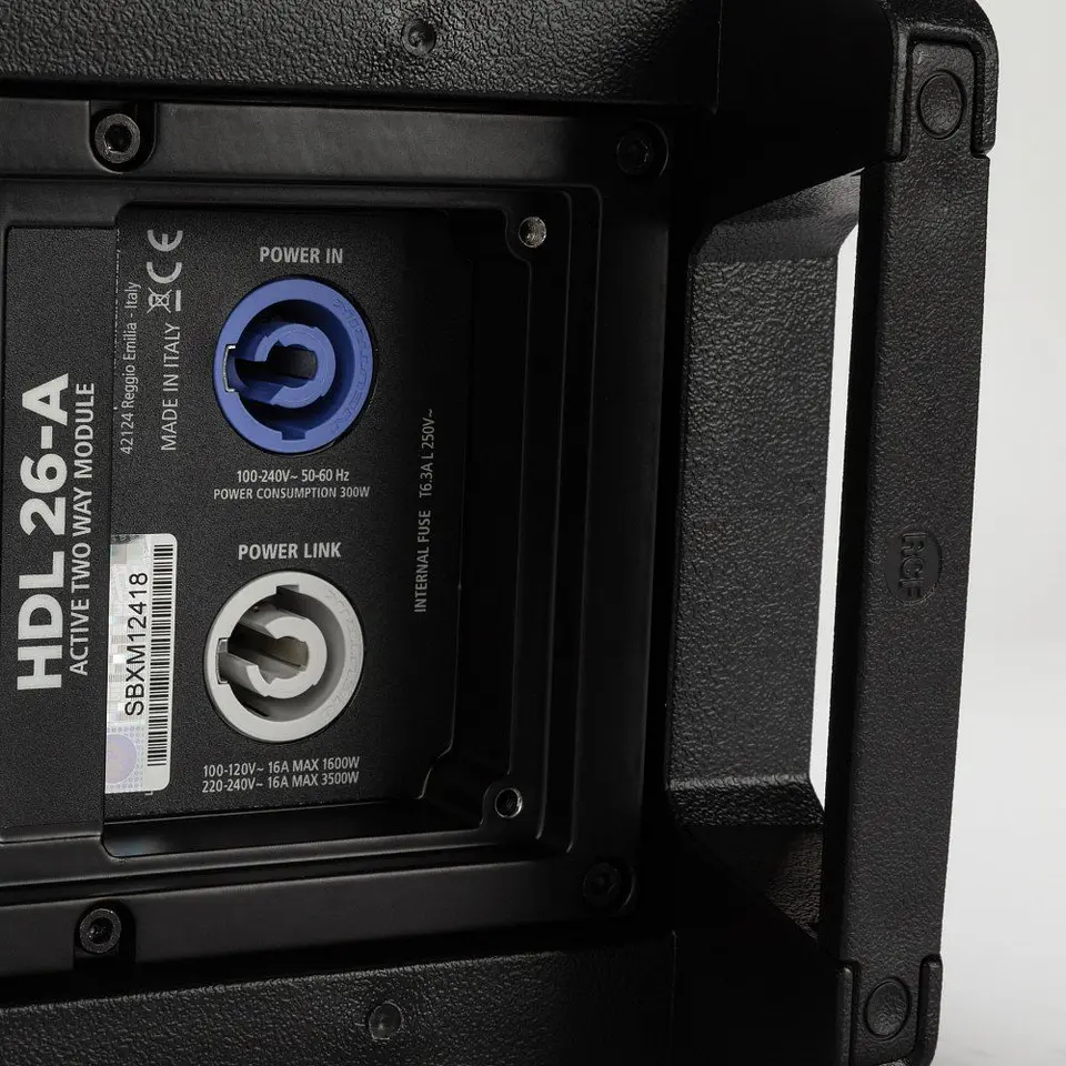PARLANTE RCF HDL26A LINE ARRAY ACTIVO DE DOS VÍAS 8