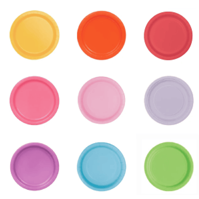 Pratos de papel em várias cores