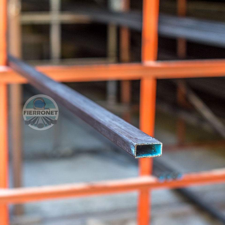 Perfil Rectangular 40x20x2,0x6000mm.