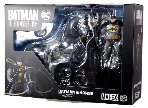 MAFEX Batman & Horse - Batman: The Dark Knight Returns
