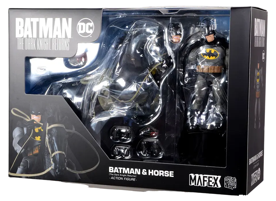MAFEX Batman & Horse - Batman: The Dark Knight Returns 2