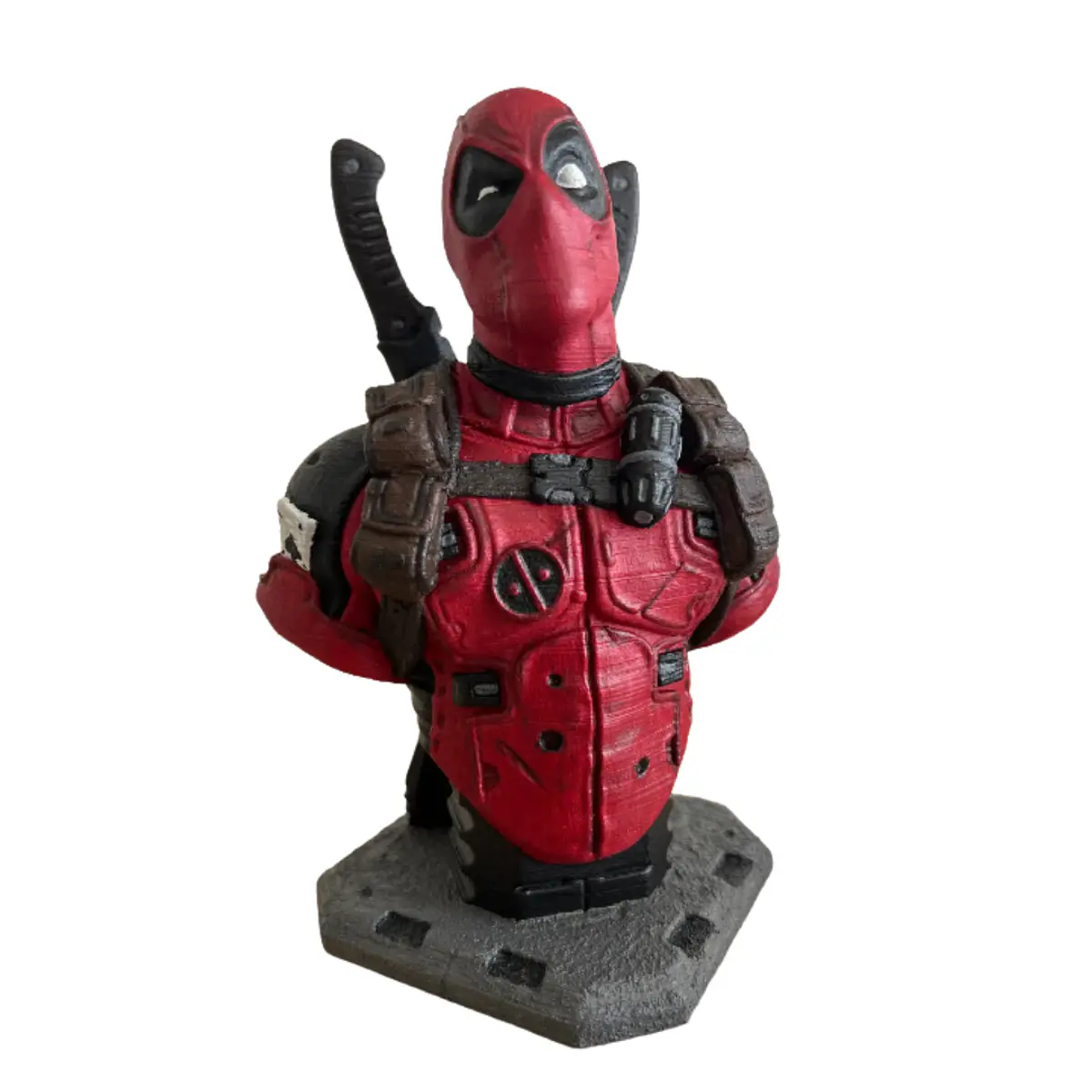 Busto Deadpool ¡Hazle un lugar a la irreverencia y el estil