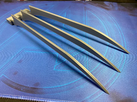 1 Par De Garras De Plástico Wolverine Y Deadpool