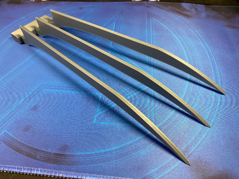 1 Par De Garras De Plástico Wolverine Y Deadpool 2
