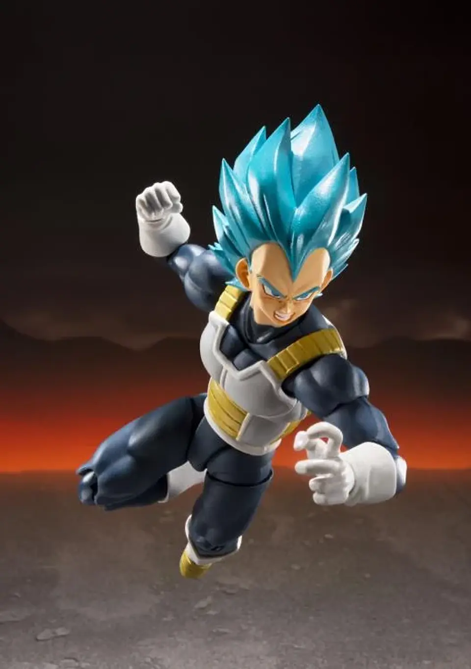 S.H.Figuarts Vegeta Blue SSGSS 15th Anniversary 5
