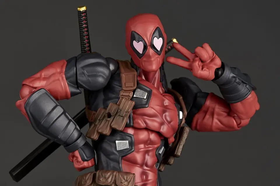 Amazing Yamaguchi Revoltech Marvel Comics Deadpool Ver 2.5 5